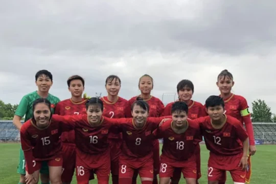 Tuyển nữ Việt Nam đang thi đấu dưới sự dẫn dắt của HLV Mai Đức Chung (ảnh: Fox Sport)