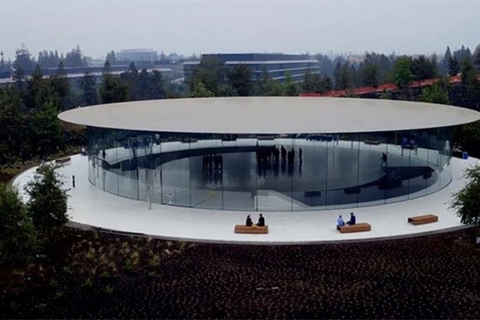 Nhà hát Steve Jobs (ảnh: Phone Arena)