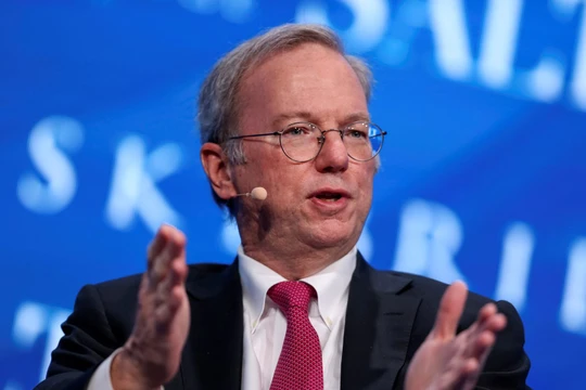 Ông Eric Schmidt là cựu CEO của Google (ảnh: Reuters)