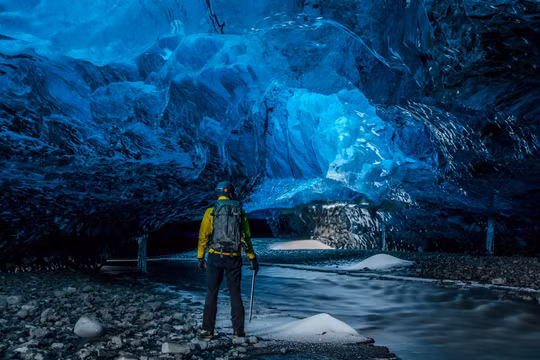 Mặc kẹt trong hang động có thể gây ra những sang chấn tâm lý về lâu dài (ảnh: Mindthetrip)