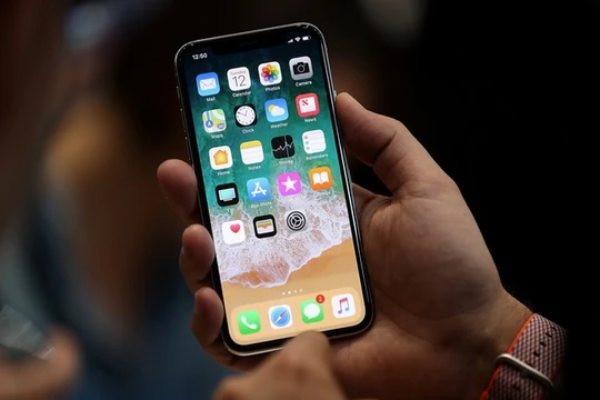 iPhone X (ảnh: Business Insider)