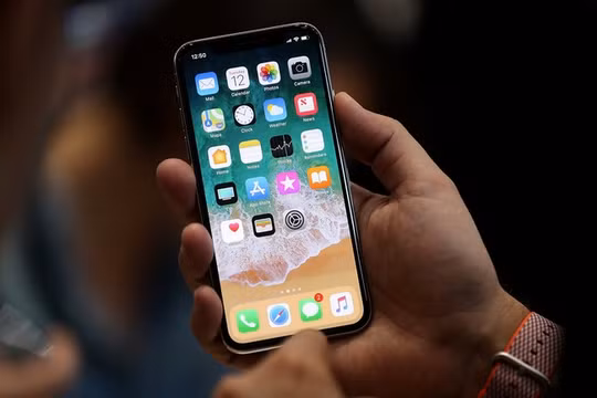 iPhone X (ảnh: Business Insider)