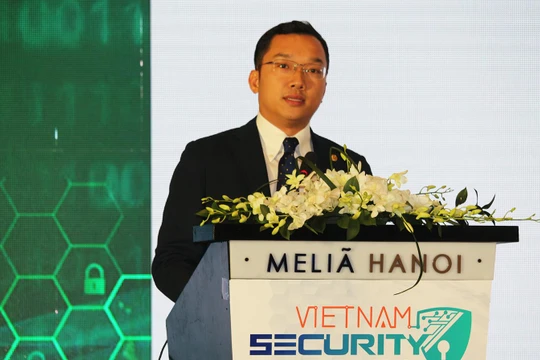 Phó Cục trưởng Cục ATTT Hoàng Minh Tiến phát biểu tại hội thảo Vietnam Security Summit