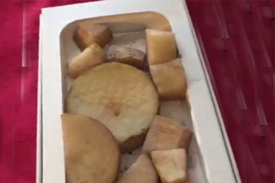 Một phụ nữ ở Mỹ đã bị lừa khi mua iPhone 6 (ảnh: Live Leak)