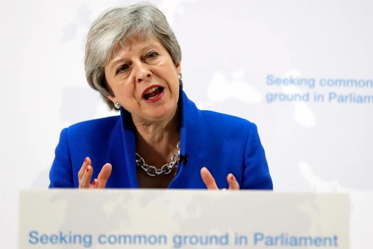 Thủ tướng Anh Theresa May đưa ra đề xuất bất ngờ nhằm cứu vãn thỏa thuận Brexit (Nguồn: Reuters)