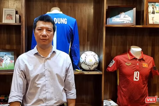 BLV Quang Huy cho rằng đẳng cấp giữa MU và Barca là khác biệt