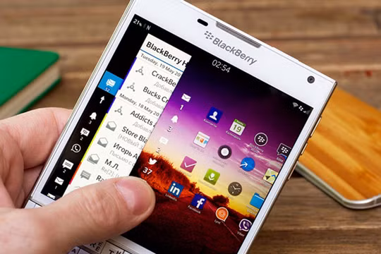 Điện thoại sử dụng hệ điều hành BlackBerry vẫn được "Dâu đen" hỗ trợ 