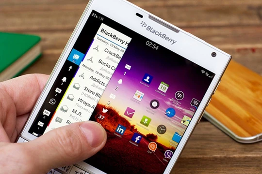 Điện thoại sử dụng hệ điều hành BlackBerry vẫn được "Dâu đen" hỗ trợ 