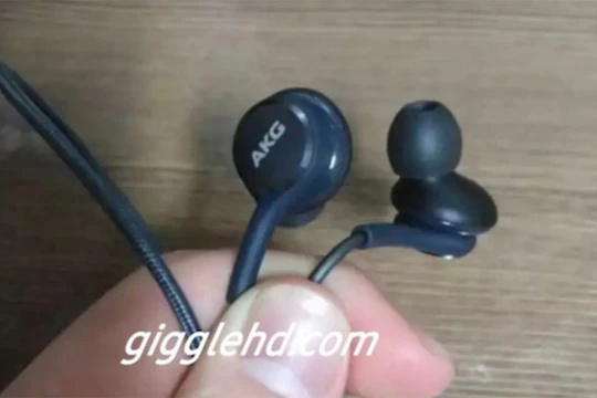 Tai nghe AKG sẽ được đóng gói cùng Galaxy S8