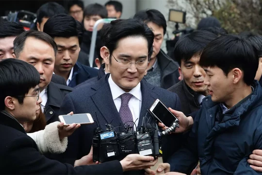 Cha vợ thẩm phán xét xử vụ án Samsung có dính dáng đến bạn thân của Tổng thống Park