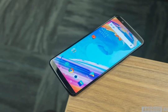 OnePlus 5T (ảnh: Android Authority)