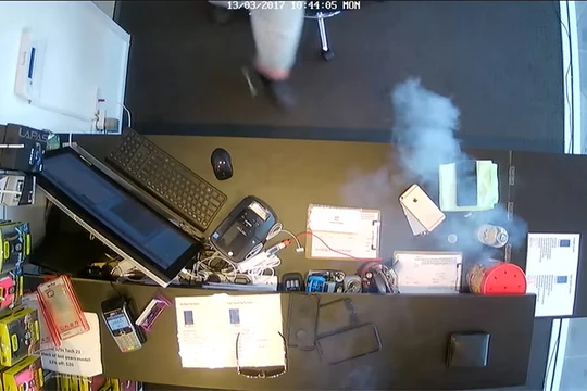 Gần đây xảy ra nhiều vụ cháy nổ điện thoại iPhone