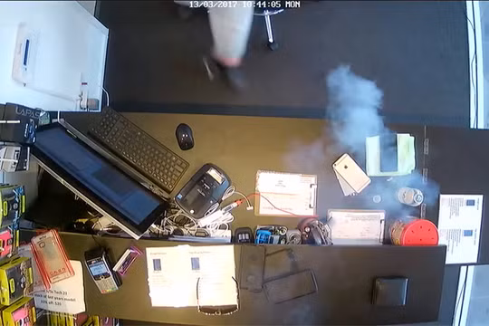 Gần đây xảy ra nhiều vụ cháy nổ điện thoại iPhone