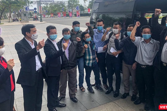 Lãnh đạo TP Đà Nẵng tiễn đoàn bác sĩ lên đường chi viện cho tỉnh Gia Lai chống dịch COVID-19