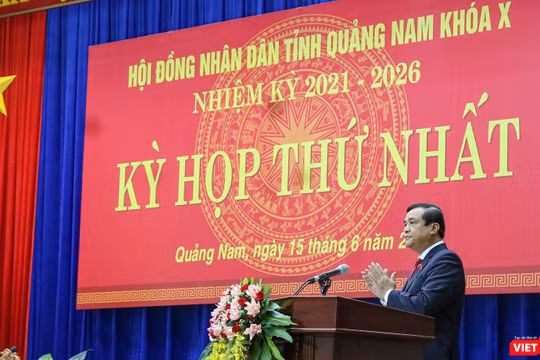 Ông Phan Việt Cường - Ủy viên Trung ương Đảng, Bí thư Tỉnh ủy, Chủ tịch HĐND khóa X phát biểu tại kỳ họp