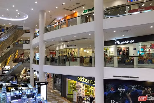 Một góc trung tâm thương mại ở Đà Nẵng