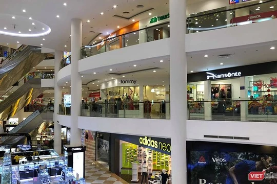 Một góc trung tâm thương mại ở Đà Nẵng