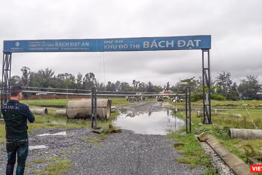 Hiện trạng dự án Bách Đạt 1 tại Khu đô thị mới Điện Nam - Điện Ngọc do Công ty CP Bách Đạt An làm chủ đầu tư nham nhở, dở dang.