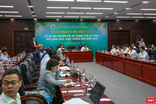 Ông Nguyễn Văn Quảng - Bí thư Thành ủy Đà Nẵng phát biểu tại Hội thảo chuyên gia về Đề án chuyển đổi số TP Đà Nẵng đến năm 2025, định hướng đến năm 2030 vừa diễn ra chiều ngày 22/3.