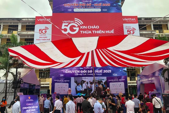 Quang cảnh ngày hội chuyển đổi số Huế