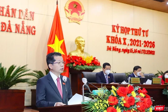 Ông Nguyễn Văn Quảng – Bí thư Thành ủy Đà Nẵng phát biểu chỉ đạo kỳ họp