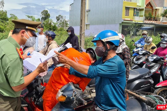 Người dân từ Đà Nẵng về Quảng Nam trong bối cảnh áp dụng giãn cách xã hội