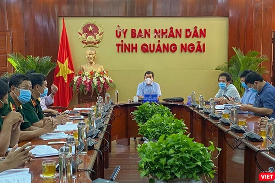 Lãnh đạo UBND tỉnh Quảng Ngãi chủ trì cuộc họp khẩn liên quan đến các ca mắc COVID-19 mới trên địa bàn