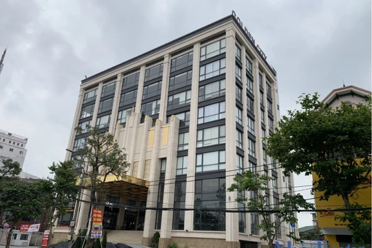 Tòa nhà trụ sở của Golden City tại 25 Nguyễn Thị Minh Khai, TP.Vinh, Nghệ An. Ảnh: XUÂN TIÊN 