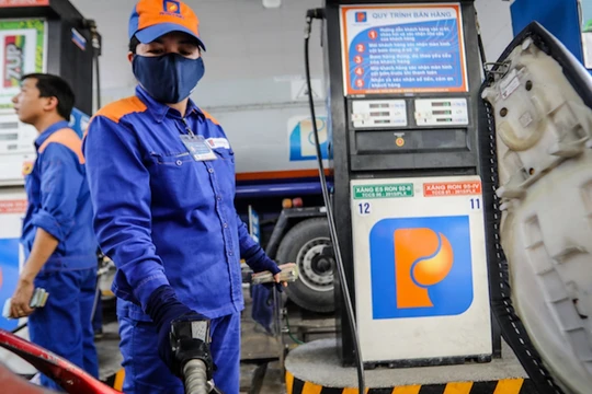 Giá xăng, dầu giảm tiếp