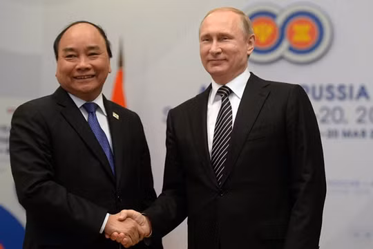 Tổng thống Nga Vladimir Putin và Thủ tướng Việt Nam Nguyễn Xuân Phúc.