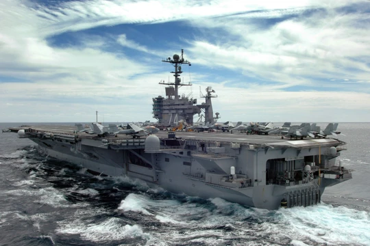 tàu sân bay USS John C. Stennis