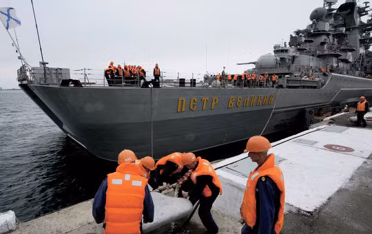 Tuần dương hạm Peter The Great.