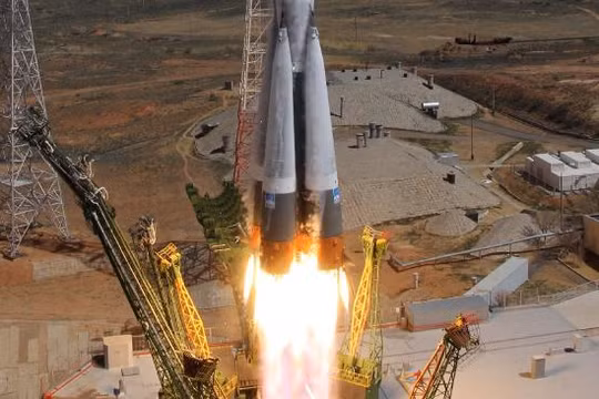 Tàu vận tải vũ trụ của Nga nổ tung sau vài phút rời bệ phóng (arnh minh hoaj)