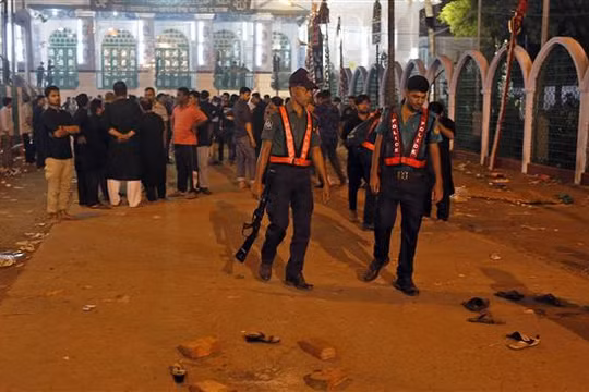 Cảnh sát Bangladesh đã tiêu diệt toàn bộ các tay súng khủng bố