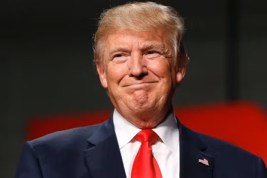 Donald Trump tuyên bố bỏ điều hành doanh nghiệp, tập trung làm tổng thống.