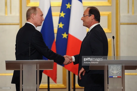 Vì sao ông Putin bất ngờ hủy chuyến thăm Pháp?