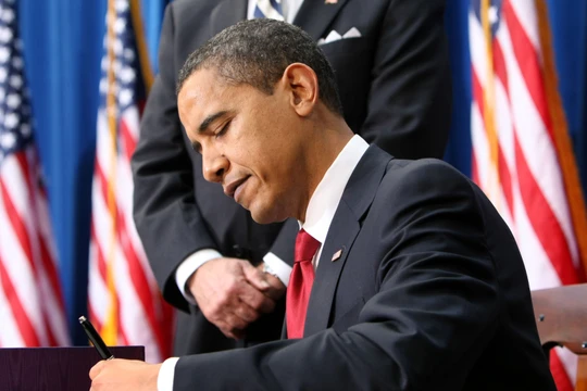 Ông Obama ký phê chuẩn dự luật ngân sách quốc phòng Mỹ (ảnh minh họa)