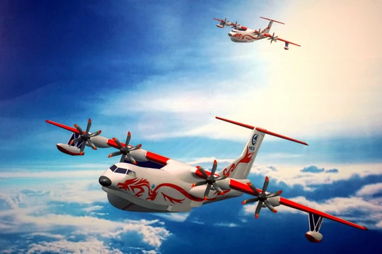 Trung Quốc ra mắt thủy phi cơ lớn nhất thế giới AG600