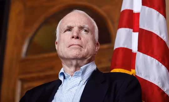 Thượng nghị sỹ John McCain.