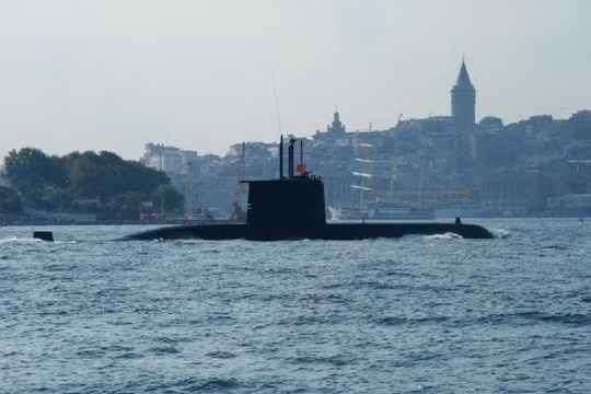 Điều động tàu ngầm tìm máy bay MS804 mất tích ở Địa Trung Hải