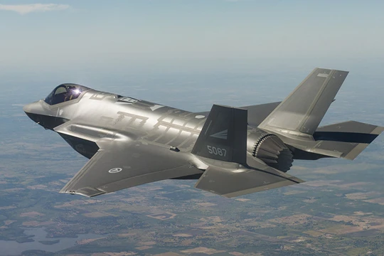 Chiến cơ F-35.