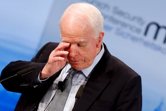 Thượng nghị sĩ McCain tuyên bố không bỏ phiếu cho tỷ phú đồng đảng Cộng Hòa Donald Trump.