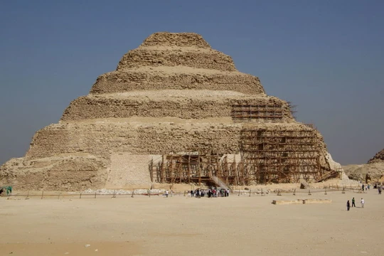 Phát hiện Kim tự tháp lâu đời nhất trên thế giới ở Kazakhstan.