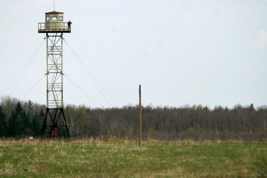 Công dân Nga dẫn lối cho người nhập cư bất hợp pháp Việt Nam bị thương ở biên giới Latvia.