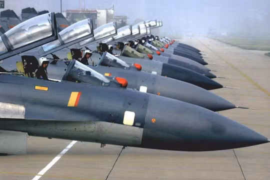 Một phi đội máy bay chiến đấu của Không quân Trung Quốc.