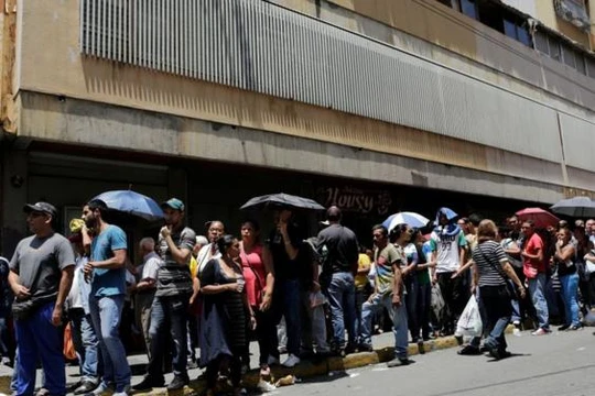 Khủng hoảng kinh tế khiến cuộc sống của người dân Venezuela khốn khó.