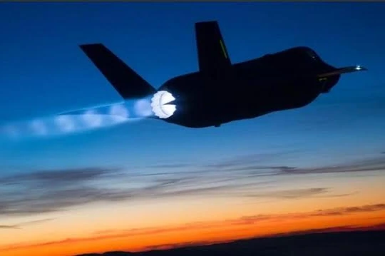 Máy bay chiến đấu F-35.