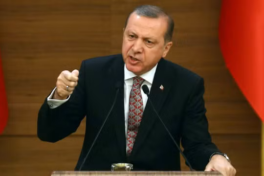 Erdogan: Tôi chắc chắn sẽ bị giết nếu nán lại 10 phút trong khách sạn.