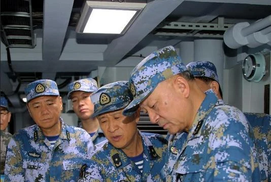 4 viên sĩ quan Quân đội Trung Quốc lon Thượng tướng đồng thời tham gia chỉ đạo cuộc tập trận của ba hạm đội lớn Hải quân Trung Quốc trên vùng biển phía bắc Biển Đông từ ngày 5 đến ngày 11/7/2016. Cuộc tập trận này tổ chức bất hợp pháp cả ở vùng biển quần 