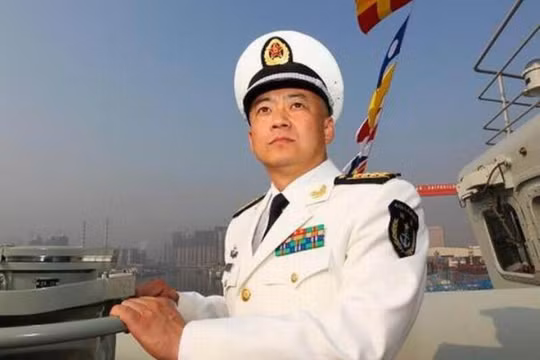 Trương Tranh, nguyên chỉ huy tàu sân bay Liêu Ninh, hiện đã được bổ nhiệm làm Trợ lý Tham mưu trưởng Hải quân Trung Quốc. Nguồn ảnh: Thời báo Hoàn Cầu, Trung Quốc.